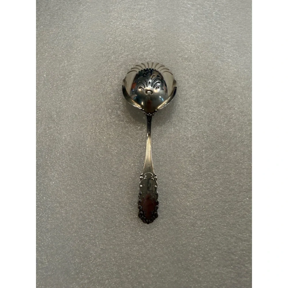 Watson Victoria Sterling Silver Pierced Berry Spoon Shell Bowl Ornate 1900